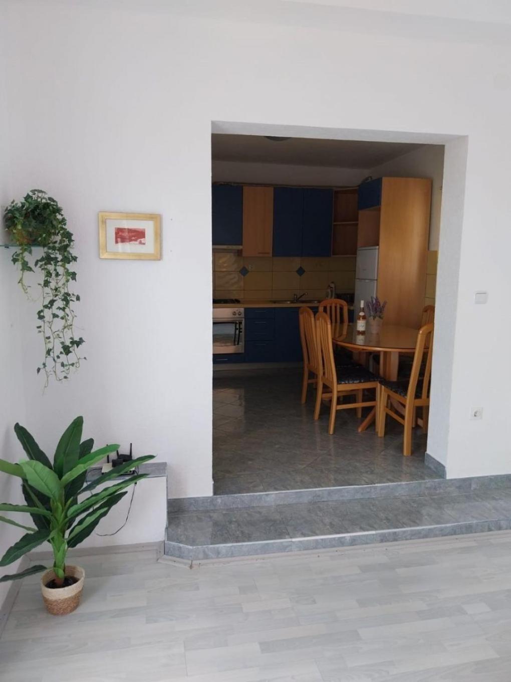 Apartments Josip Baska Voda Luaran gambar