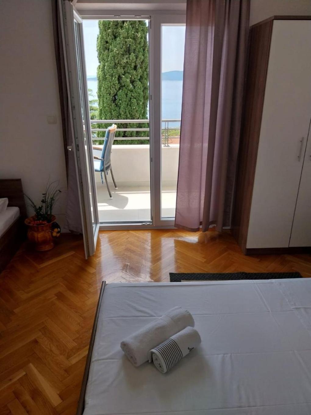 Apartments Josip Baska Voda Luaran gambar