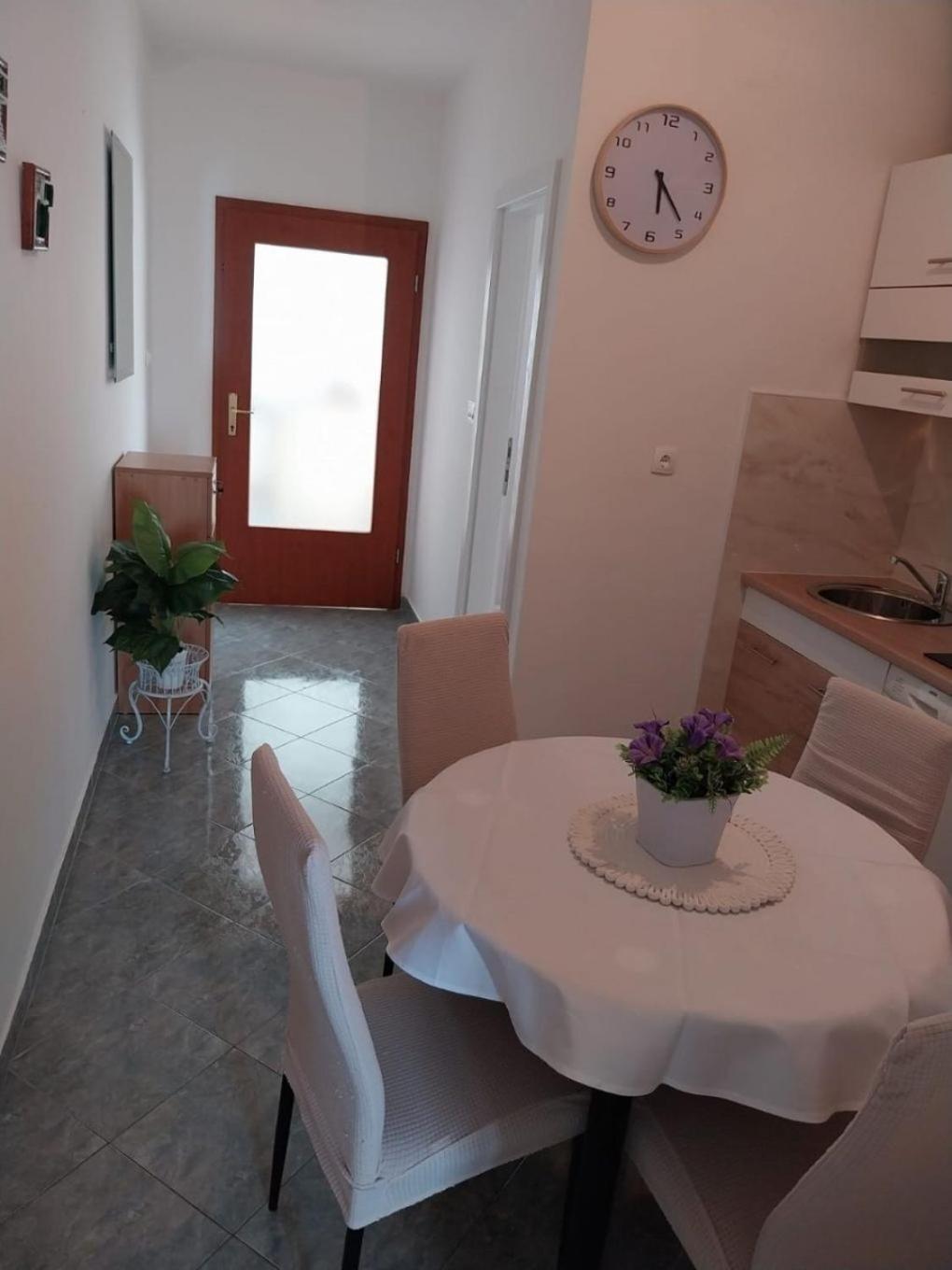 Apartments Josip Baska Voda Luaran gambar