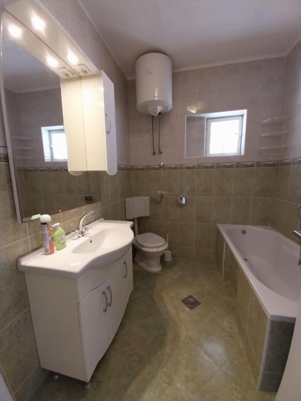 Apartments Josip Baska Voda Luaran gambar
