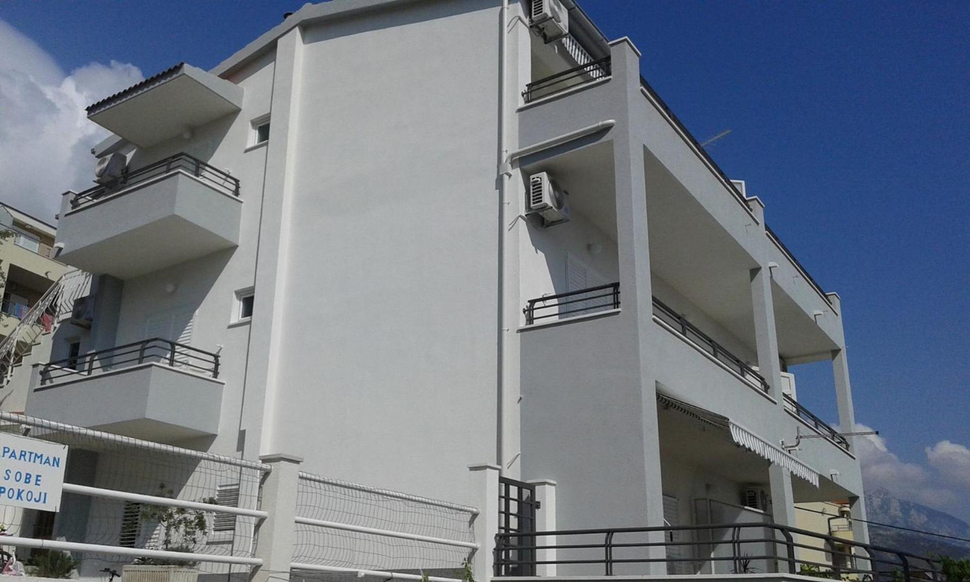 Apartments Josip Baska Voda Luaran gambar